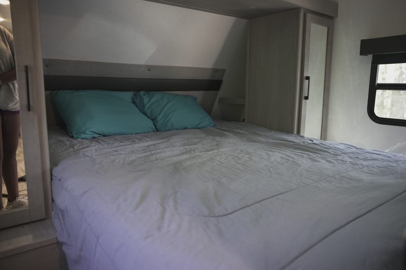 Kodiak SE queen bedroom